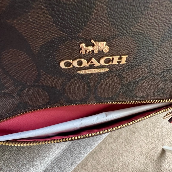 NWT large coach tote purse 👛 - Picture 2 of 15